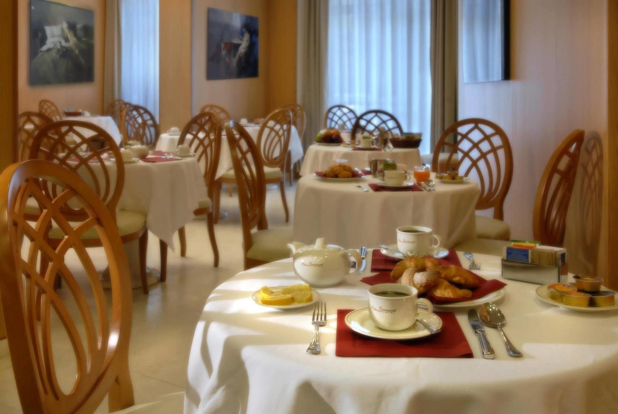 فندق فلورنسفي  فندق بالازو أوجنيسانتي المطعم الصورة